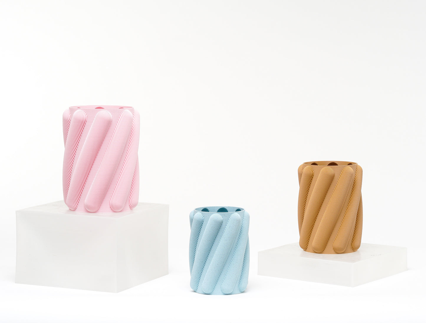 Spaghetti vase