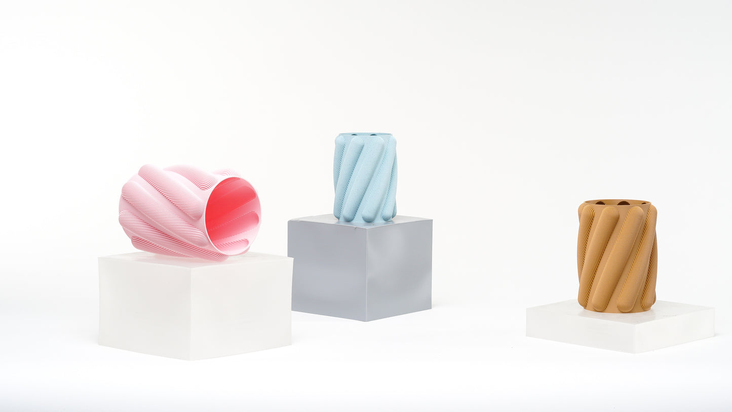 Spaghetti vase