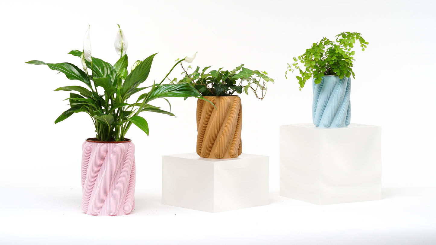 Spaghetti vase