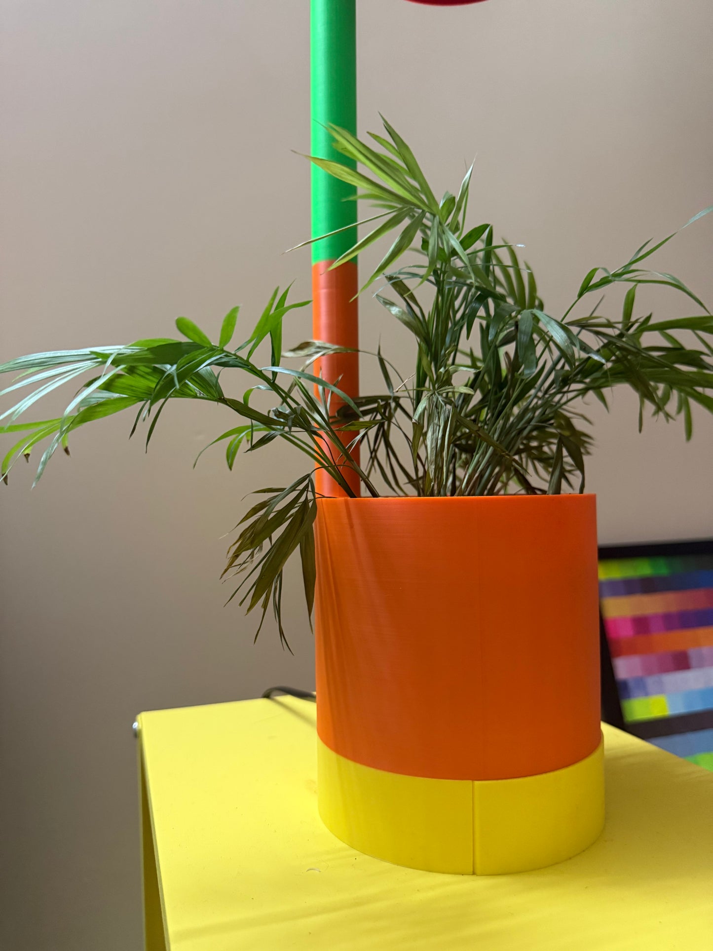 The Grow Light Planter