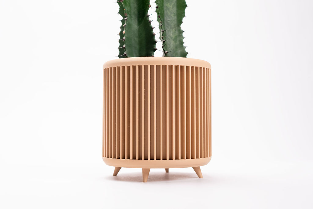 Planter with legs