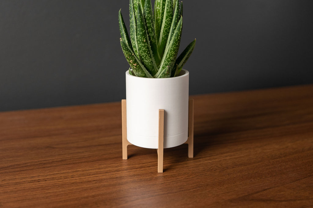 Classic Planter with Drip Tray and Stand