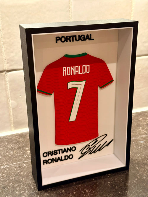 Cristiano Ronaldo - Portugal 2026 - Jersey Frame